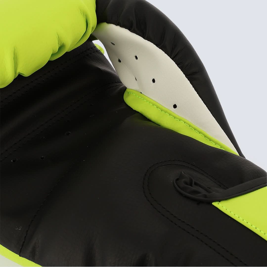 KOMBAT Kyros Fan Boxing Gloves – Comfort, Durability & Performance for Every Boxer