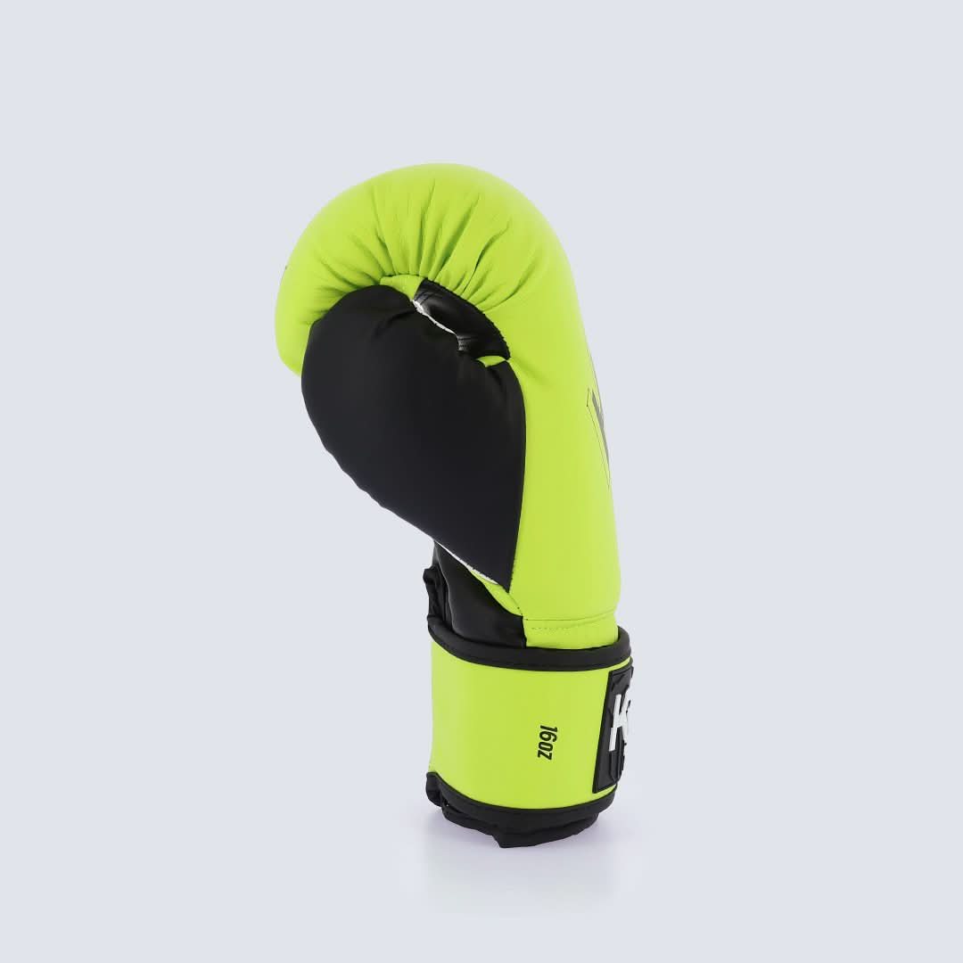 KOMBAT Kyros Fan Boxing Gloves – Comfort, Durability & Performance for Every Boxer